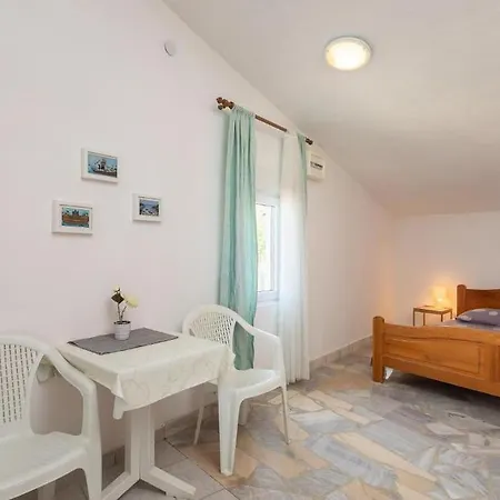 Roza Apartman