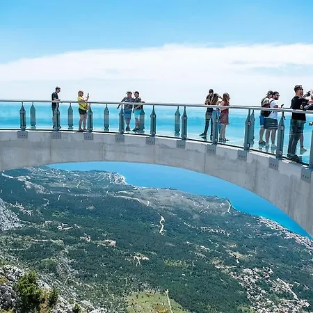 Roza Omiš