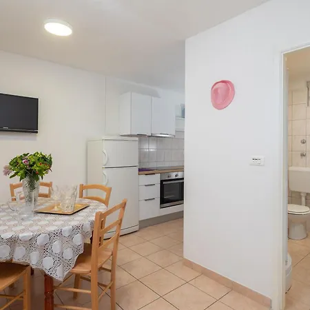Apartament Roza