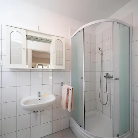 Appartamento Roza Omiš