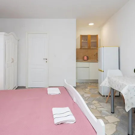 Roza Apartman Omis