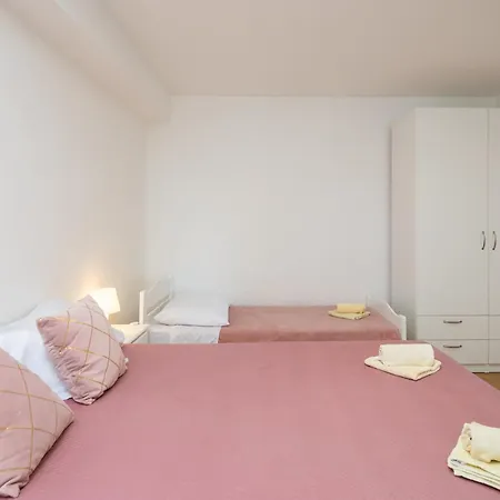 Roza Apartment Omiš