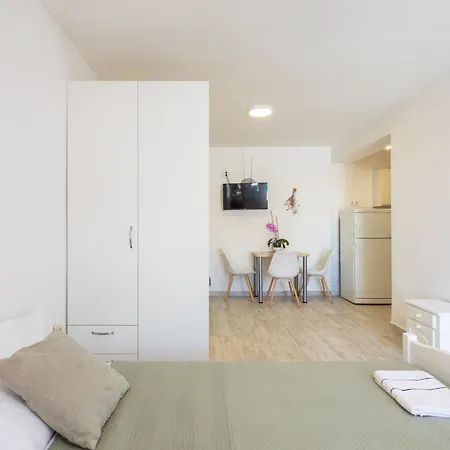 Roza Apartment *
