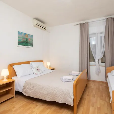 Appartement Roza *