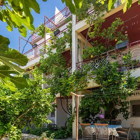 Roza Apartment