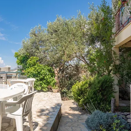 Apartment Roza Omiš